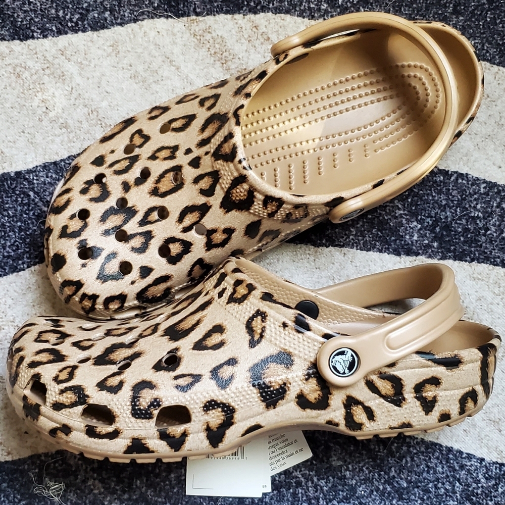 CROCS Animal Print Leopard Classic Clogs BRAND NEW
